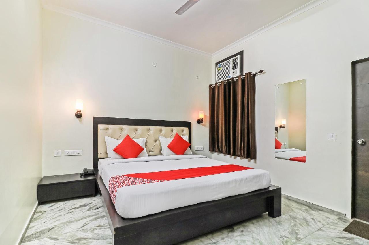 Collection O 35762 Hotel Season 4 Τζαϊπούρ Εξωτερικό φωτογραφία