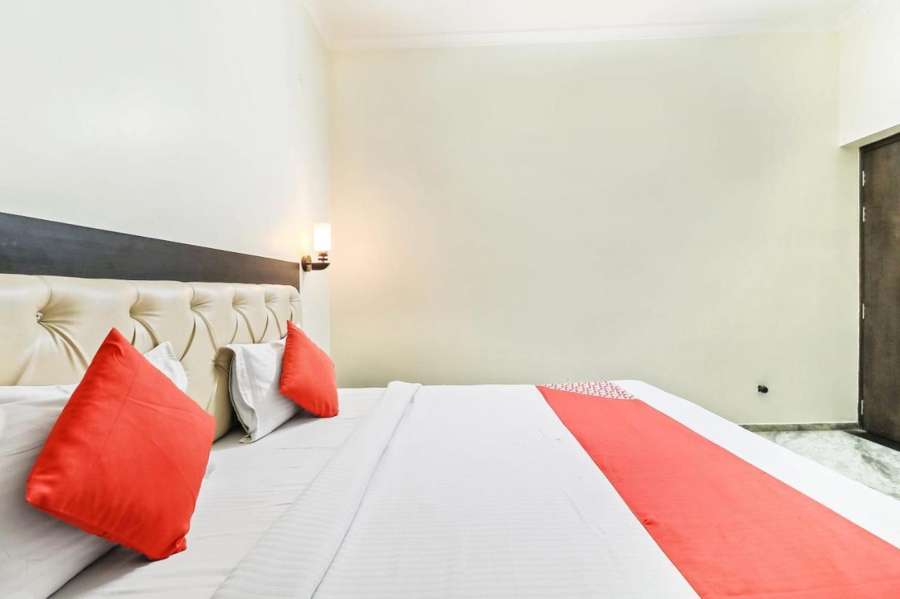Collection O 35762 Hotel Season 4 Τζαϊπούρ Εξωτερικό φωτογραφία