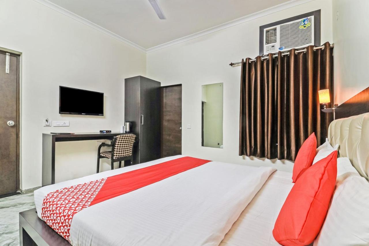 Collection O 35762 Hotel Season 4 Τζαϊπούρ Εξωτερικό φωτογραφία