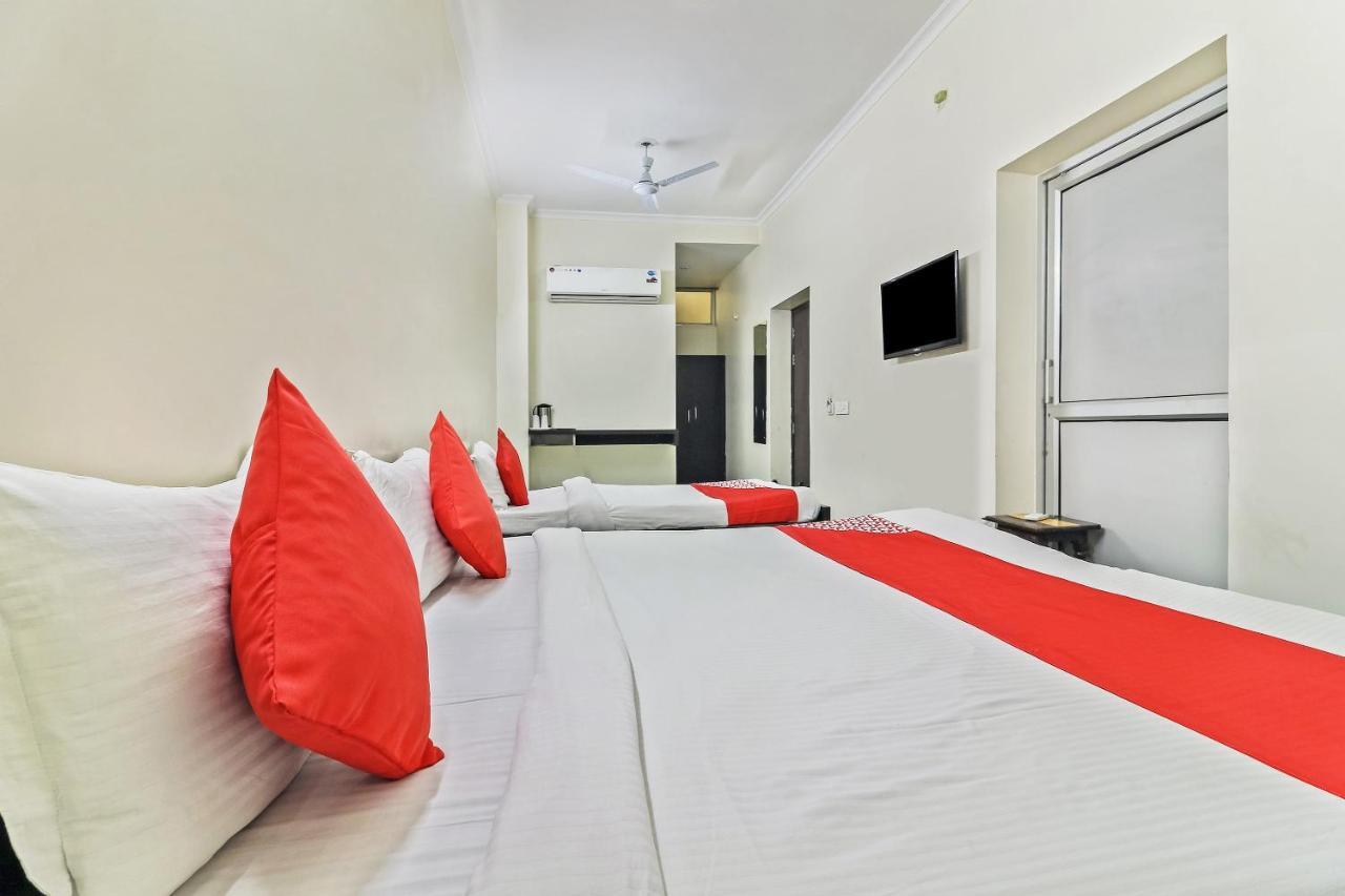 Collection O 35762 Hotel Season 4 Τζαϊπούρ Εξωτερικό φωτογραφία
