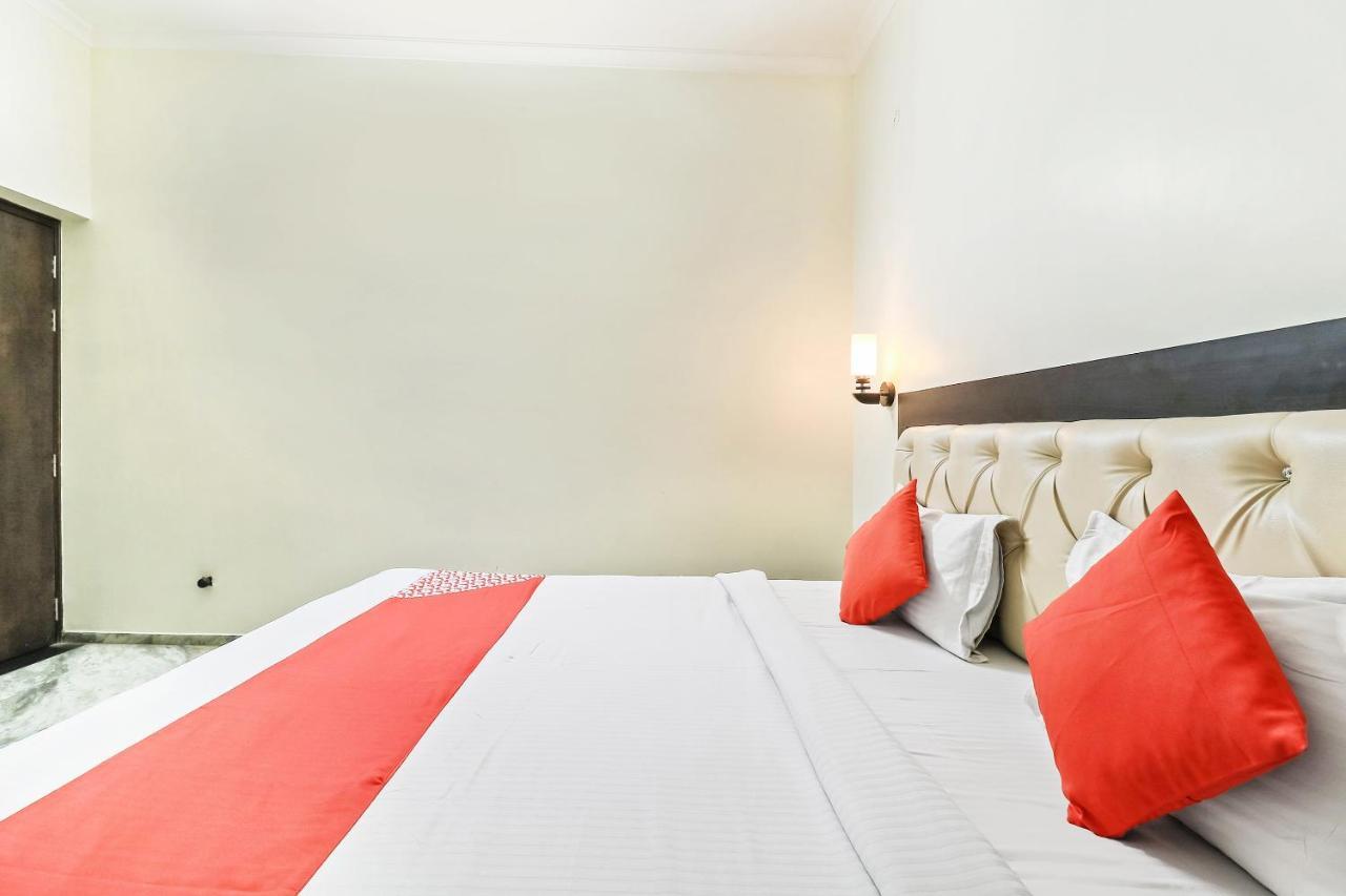 Collection O 35762 Hotel Season 4 Τζαϊπούρ Εξωτερικό φωτογραφία