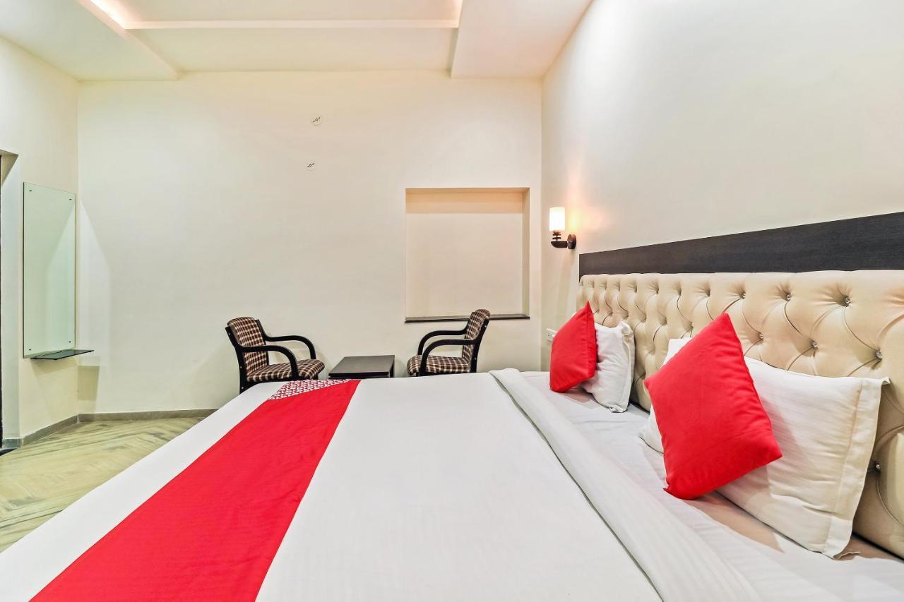 Collection O 35762 Hotel Season 4 Τζαϊπούρ Εξωτερικό φωτογραφία