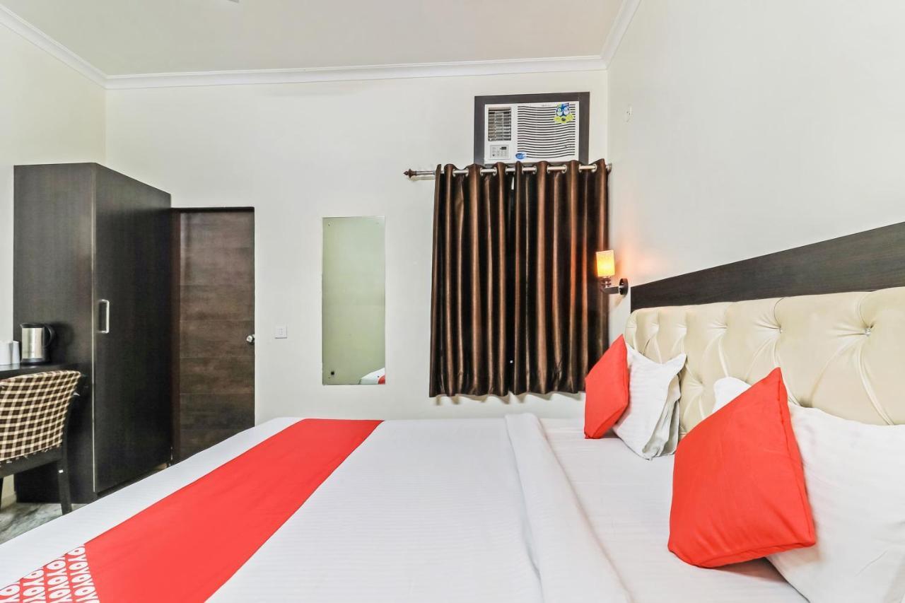Collection O 35762 Hotel Season 4 Τζαϊπούρ Εξωτερικό φωτογραφία