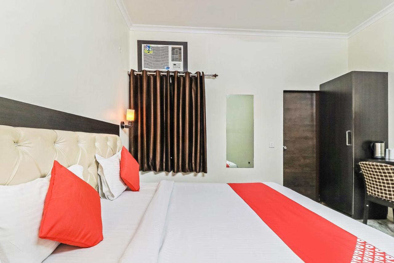 Collection O 35762 Hotel Season 4 Τζαϊπούρ Εξωτερικό φωτογραφία